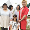 メイプル超合金カズレーザー、ヤイコと家族写真シリーズで夏...