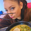 モデルの菜々緒、食事前の写真が「安室ちゃんに似てる」と話題