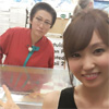タレントの吉木りさがハワイで西尾一男(友近)とのツーショ...