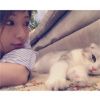 モデルの舟山久美子(くみっきー)がキュートな猫とツーショ...