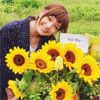 女優の本田翼、24歳の誕生日に頂いたお花と笑顔の写真を公開