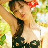 モデルの内田理央、夏全開の水着がまぶしい