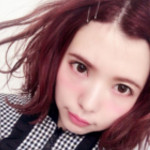 益若つばさ、つるつるのおでこを自撮り